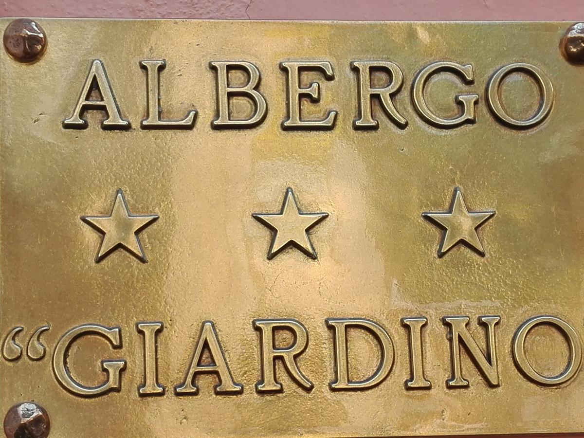 Albergo Giardino Toscolano Maderno Kültér fotó